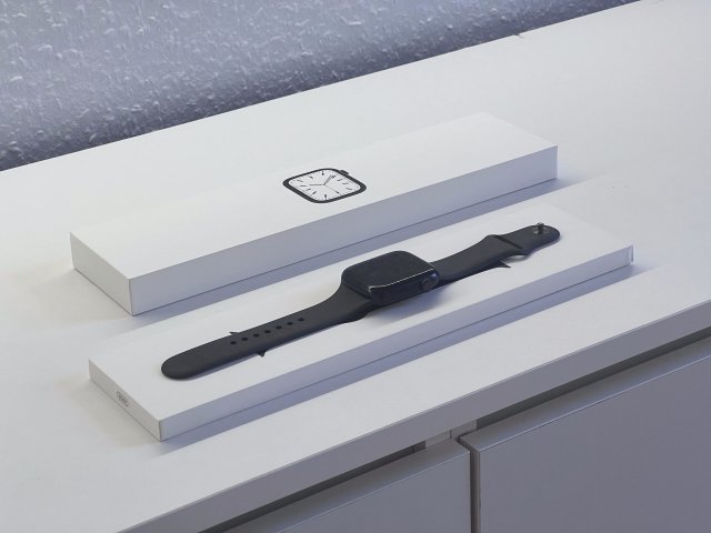 Hibátlan Apple Watch S7 Midnight 45MM 2 ÉV Garanciával Számlával