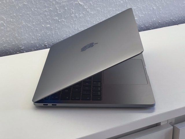 MacBook Pro 2017 13 128GB 2 ÉV Garanciával Számlával