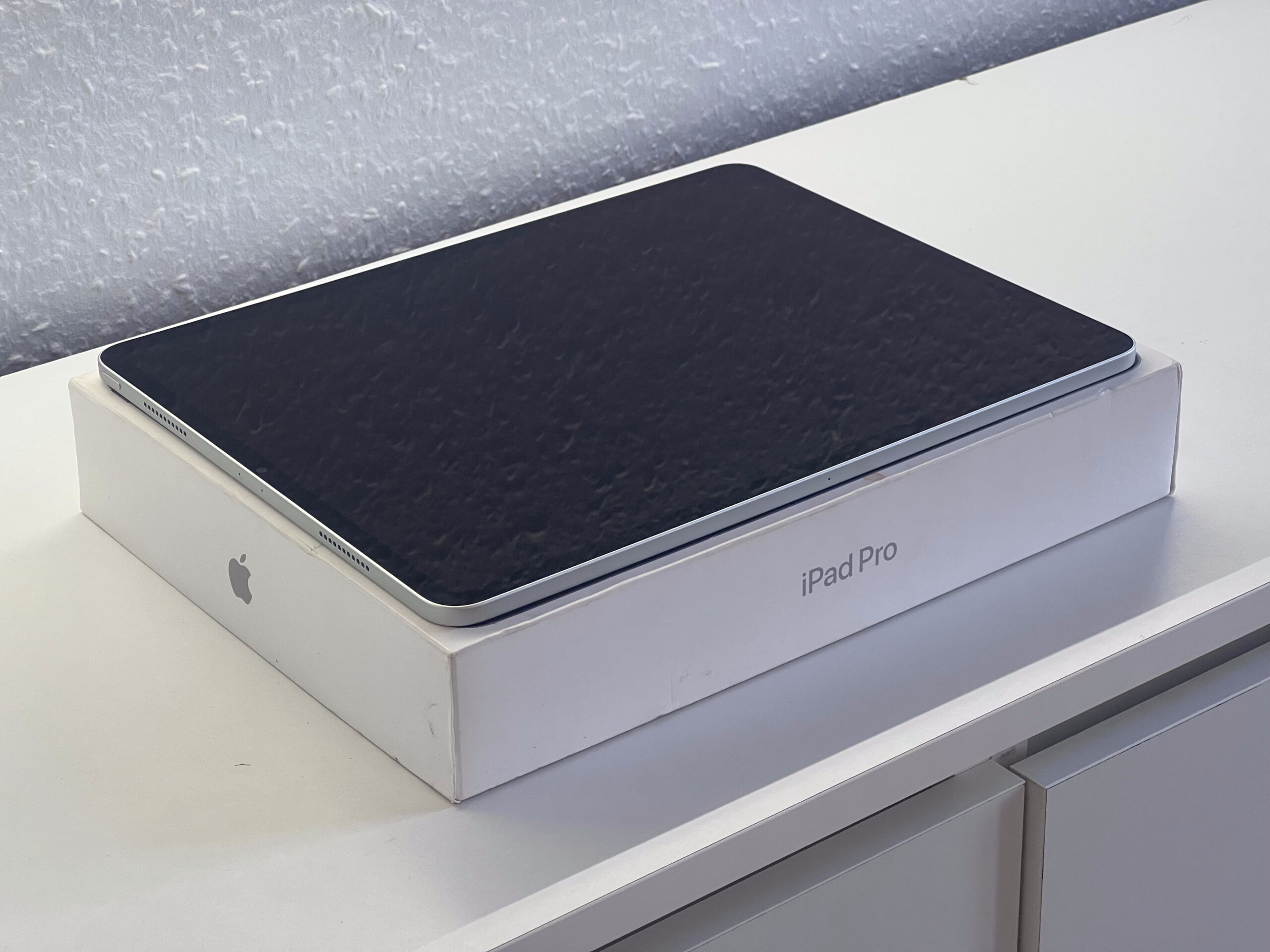 Hibátlan iPad Pro 5th Generáció Silver 12,9 128GB 2 Év Garanciával Számlával Aksi 94%