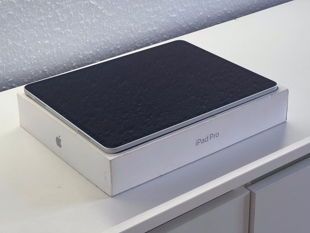 Hibátlan iPad Pro 5th Generáció Silver 12,9 128GB 2 Év Garanciával Számlával Aksi 94%