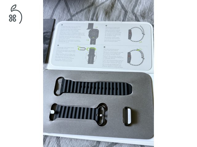 Apple Watch Ultra 2 Black Titanium+fekete Ocean Band