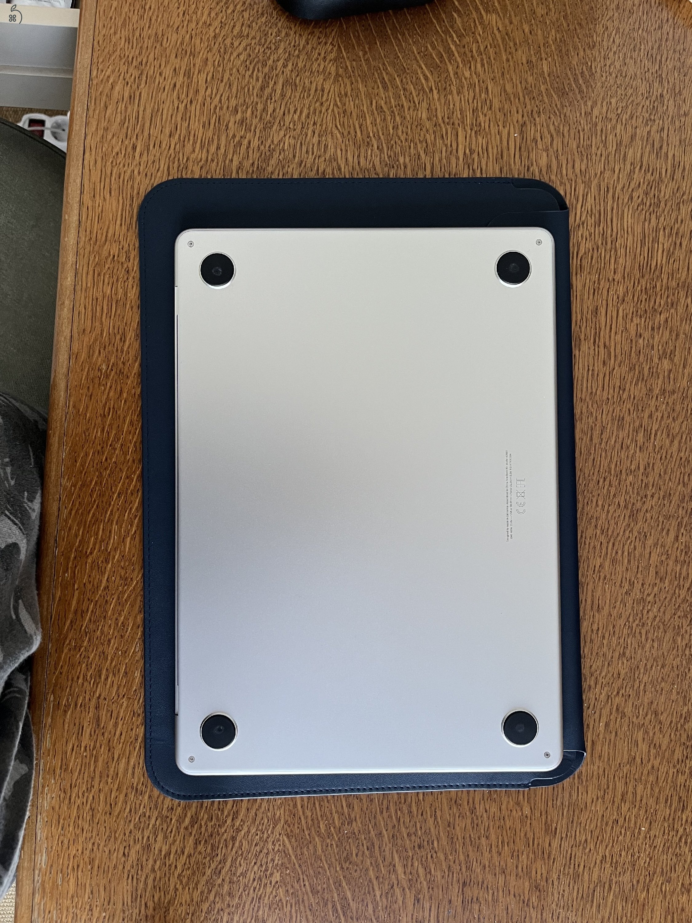 MacBook Air M2 Stralight
