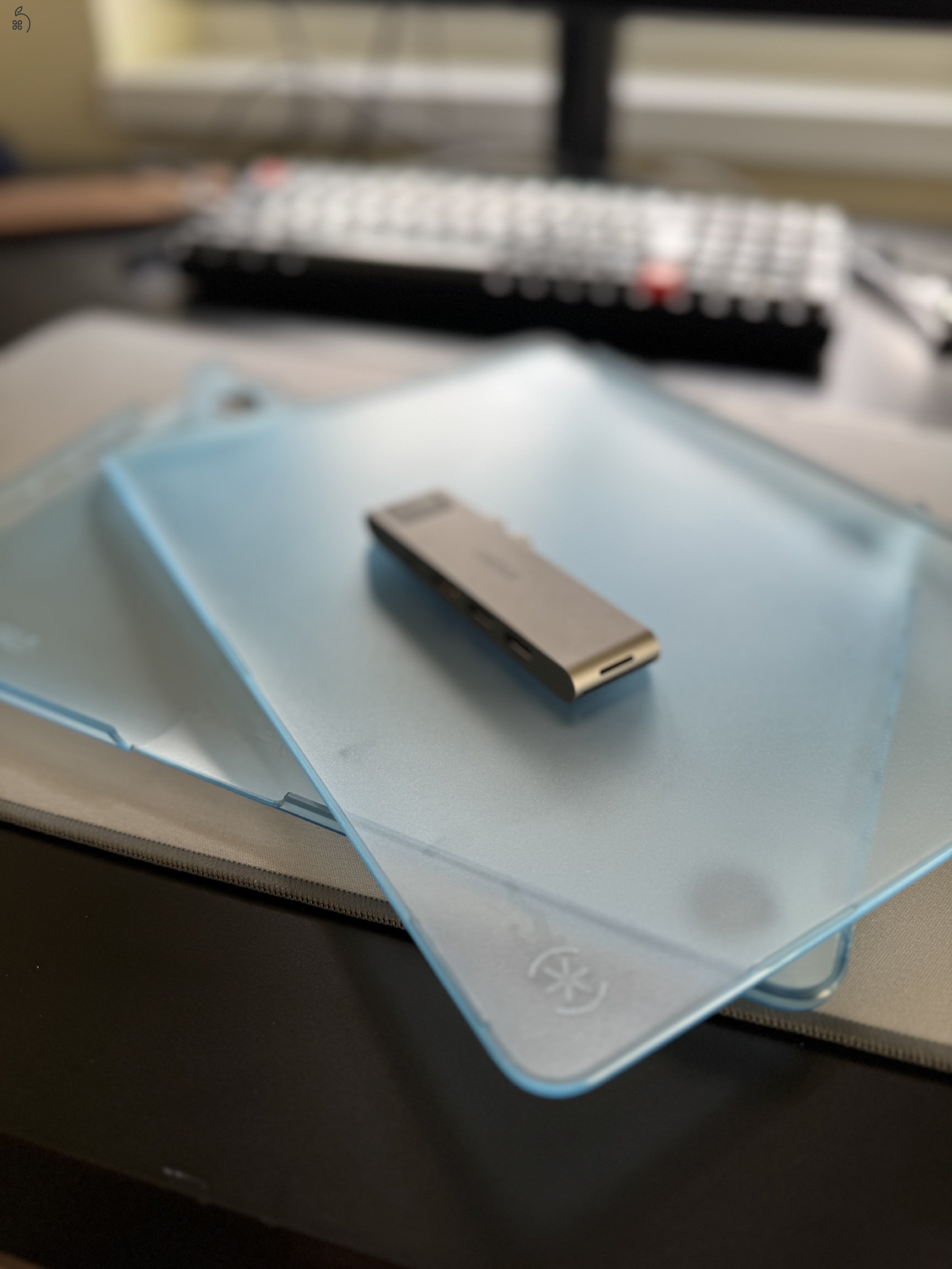2022 Macbook pro M2 8/256