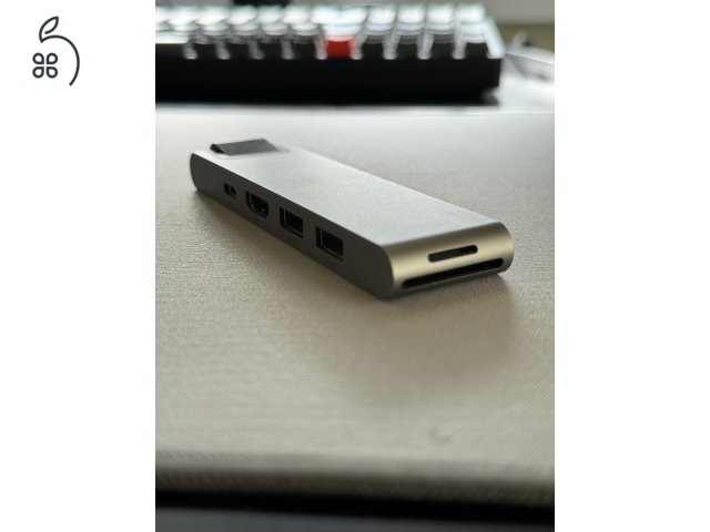 2022 Macbook pro M2 8/256