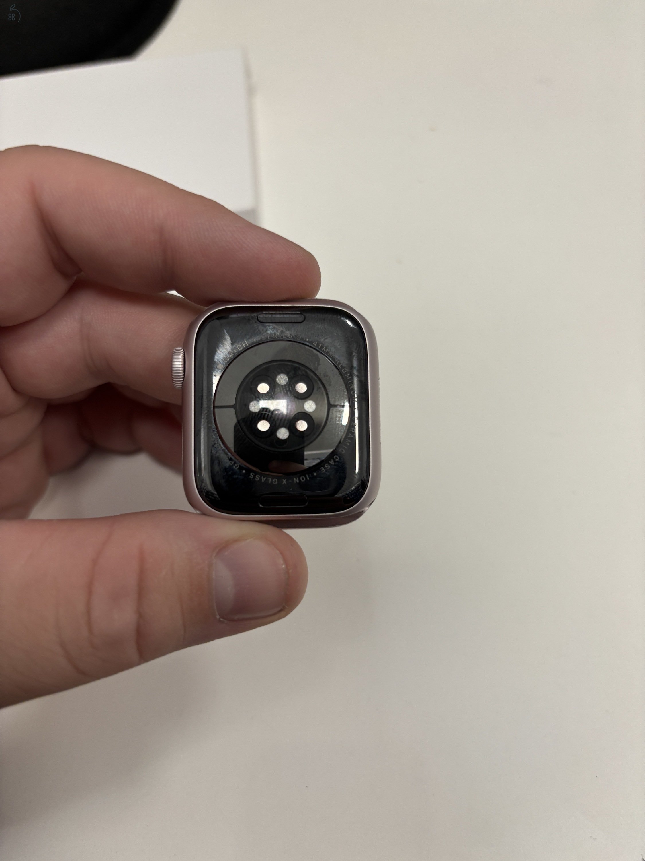 Használt állapotú Apple Watch Series 9 GPS + Cellular 41mm.