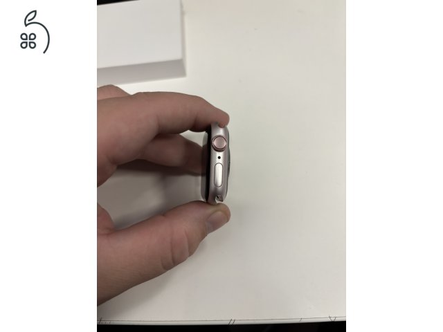 Használt állapotú Apple Watch Series 9 GPS + Cellular 41mm.