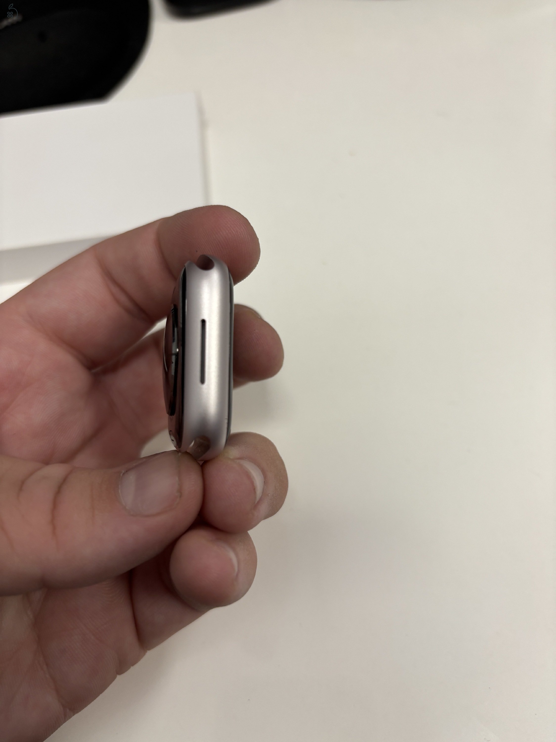 Használt állapotú Apple Watch Series 9 GPS + Cellular 41mm.