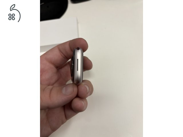 Használt állapotú Apple Watch Series 9 GPS + Cellular 41mm.