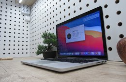 Apple Retina Macbook Pro 13 - 2015 Early - Használt, szép állapot- 1 TB SSD