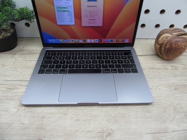 Apple Retina Macbook Pro 13 Touchbar - 2017 - Használt, karcmentes - 16 Gb RAM - 500 GB SSD