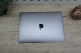 Apple Retina Macbook Pro 13 Touchbar - 2017 - Használt, karcmentes - 16 Gb RAM - 500 GB SSD