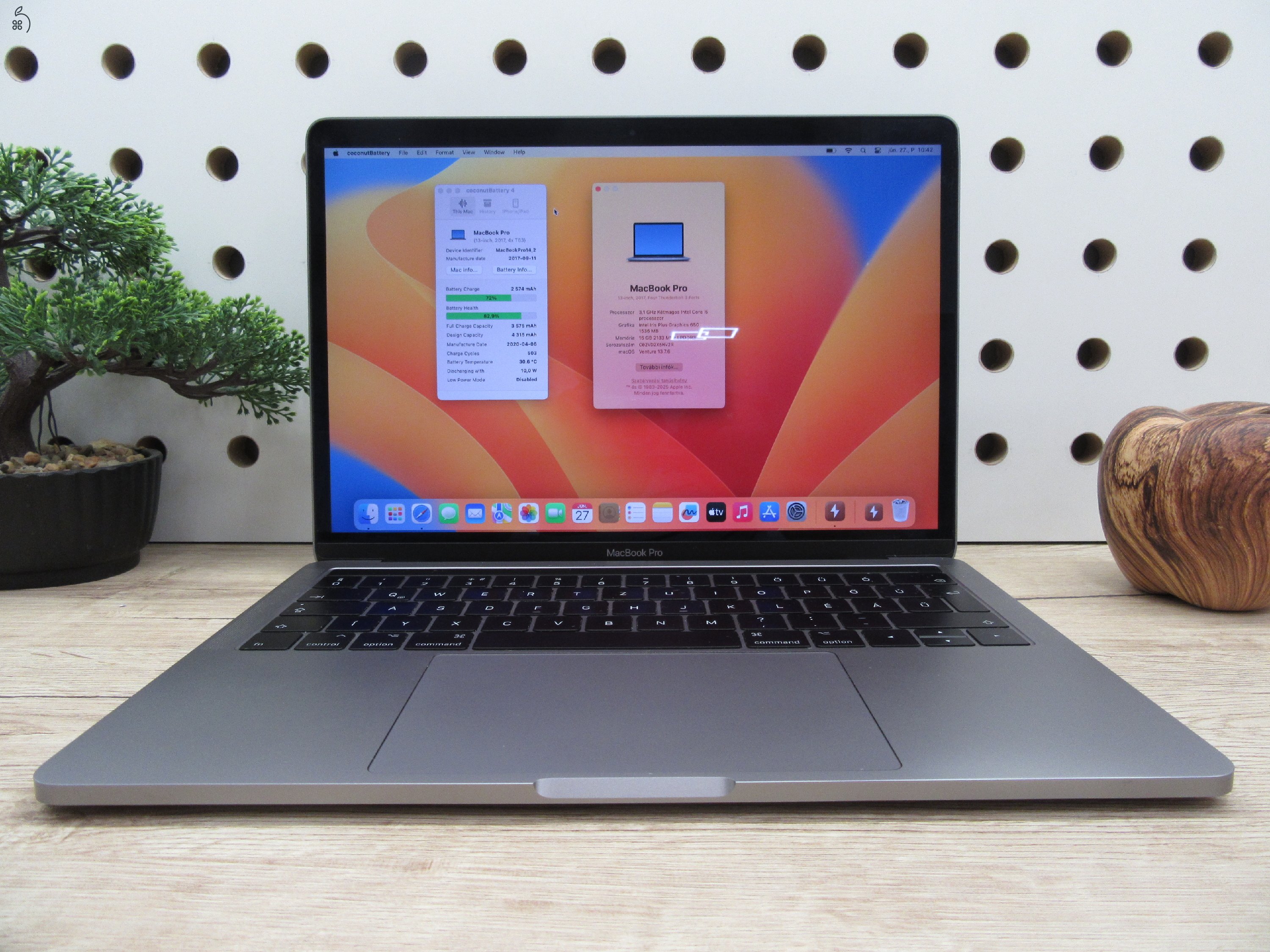 Apple Retina Macbook Pro 13 Touchbar - 2017 - Használt, karcmentes - 16 Gb RAM - 500 GB SSD
