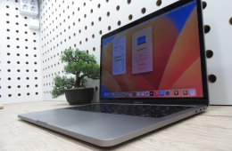 Apple Retina Macbook Pro 13 Touchbar - 2017 - Használt, karcmentes - 16 Gb RAM - 500 GB SSD