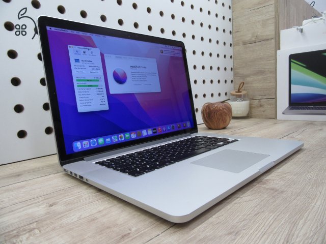 Apple Retina Macbook Pro 15 - 2015 Mid - Használt, karcmentes - AMD Radeon R9