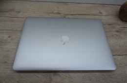Apple Retina Macbook Pro 15 - 2015 Mid - Használt, karcmentes - AMD Radeon R9