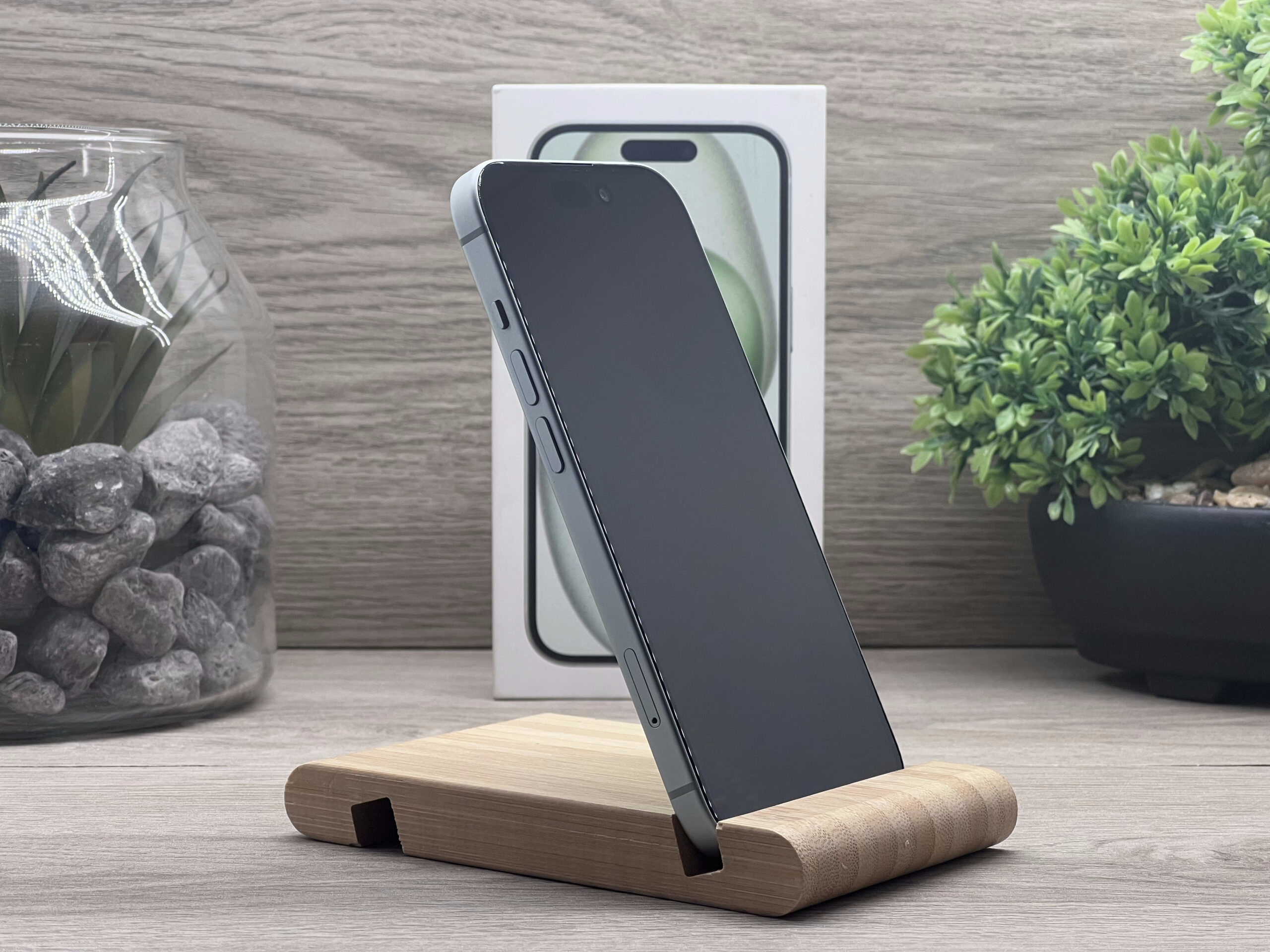 Hibátlan iPhone 15 Green 128GB 2 ÉV Garanciával Számlával Aksi 90%