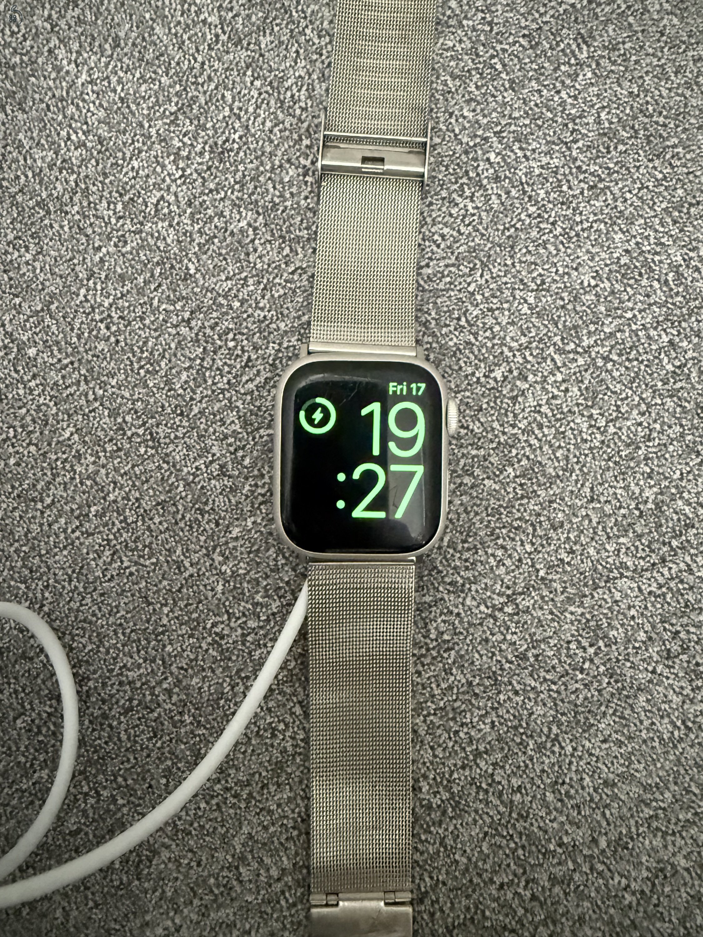 Eladó Apple Watch Series 7 (41 mm)