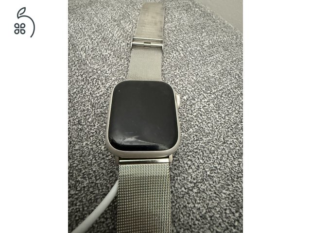 Eladó Apple Watch Series 7 (41 mm)