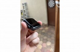 Apple Watch Series 5//44mm//Space gray//Aluminium case