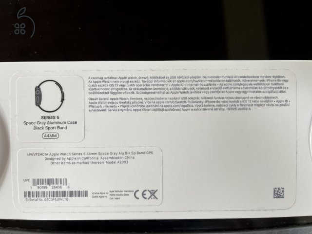 Apple Watch Series 5//44mm//Space gray//Aluminium case