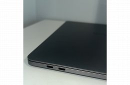 MacBook Pro 2022 M2 + 2024 USB-C Apple Magic Mouse