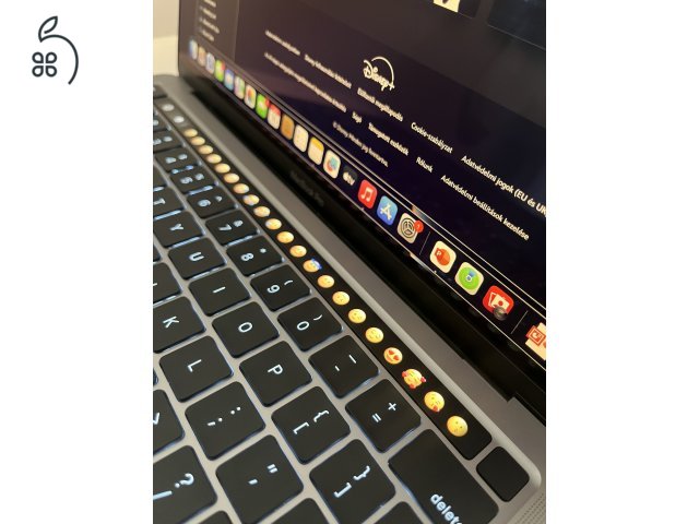 MacBook Pro 2022 M2 + 2024 USB-C Apple Magic Mouse