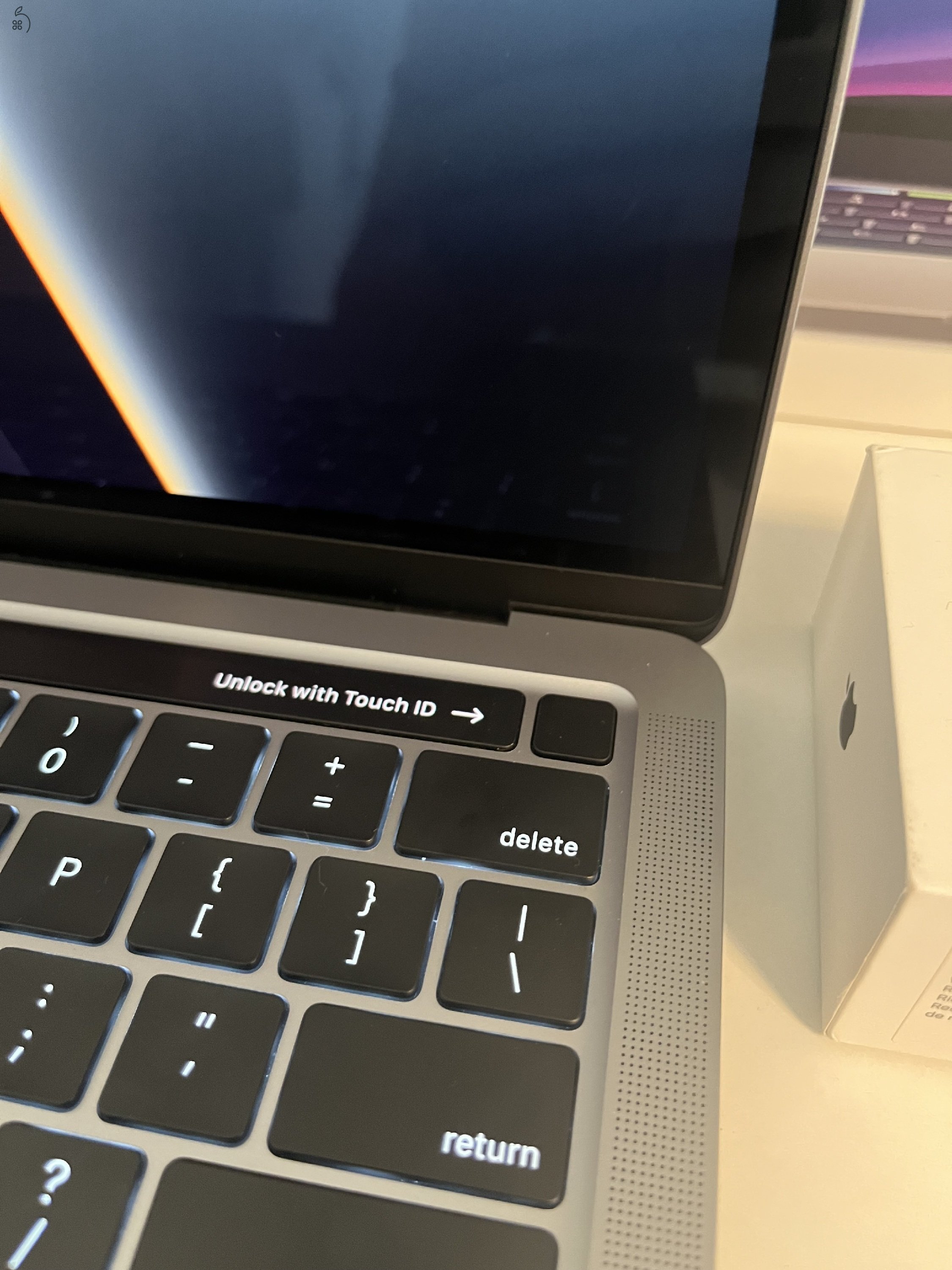 MacBook Pro 2022 M2 + 2024 USB-C Apple Magic Mouse