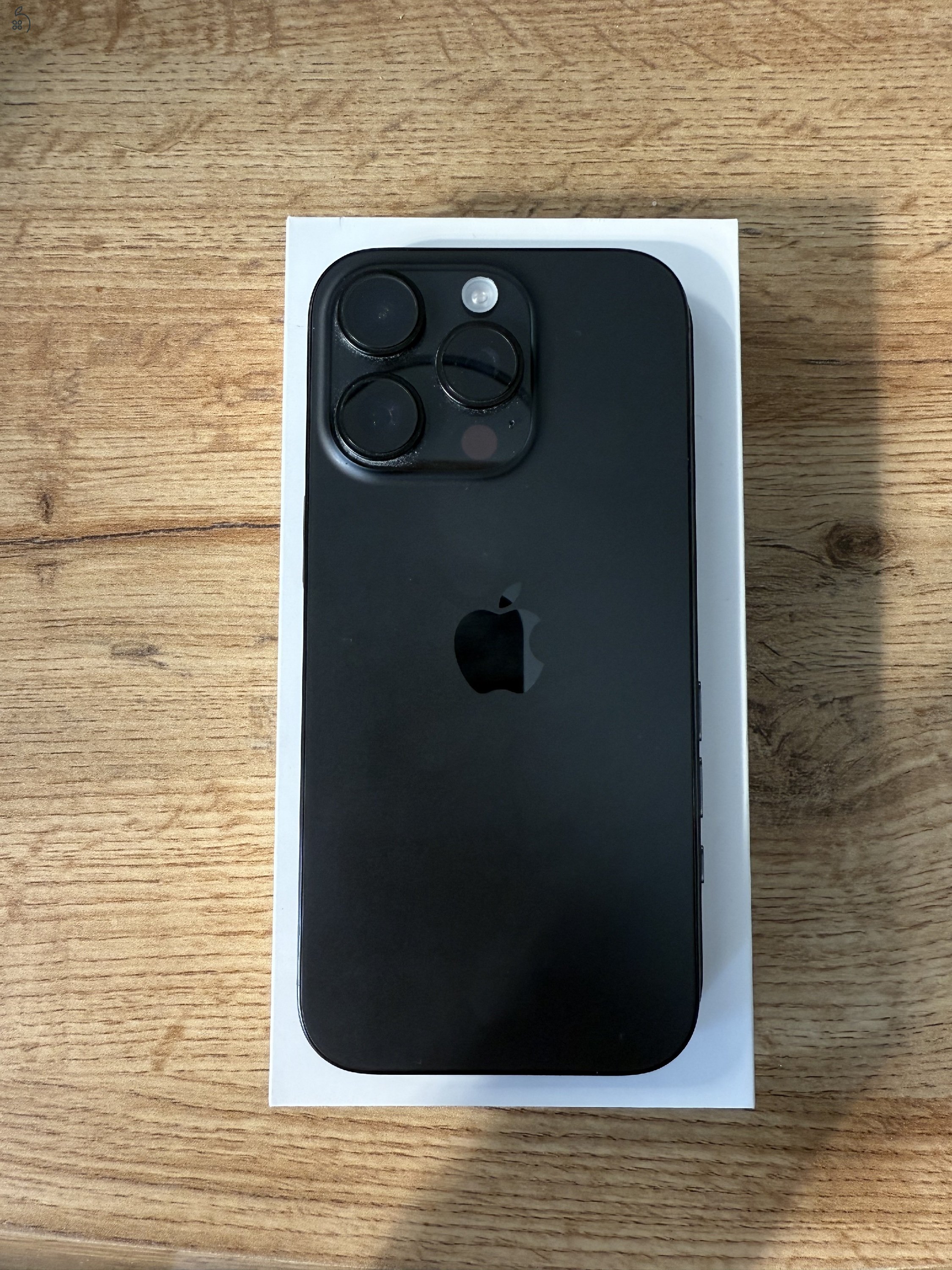 Iphone 16 pro fekete 
