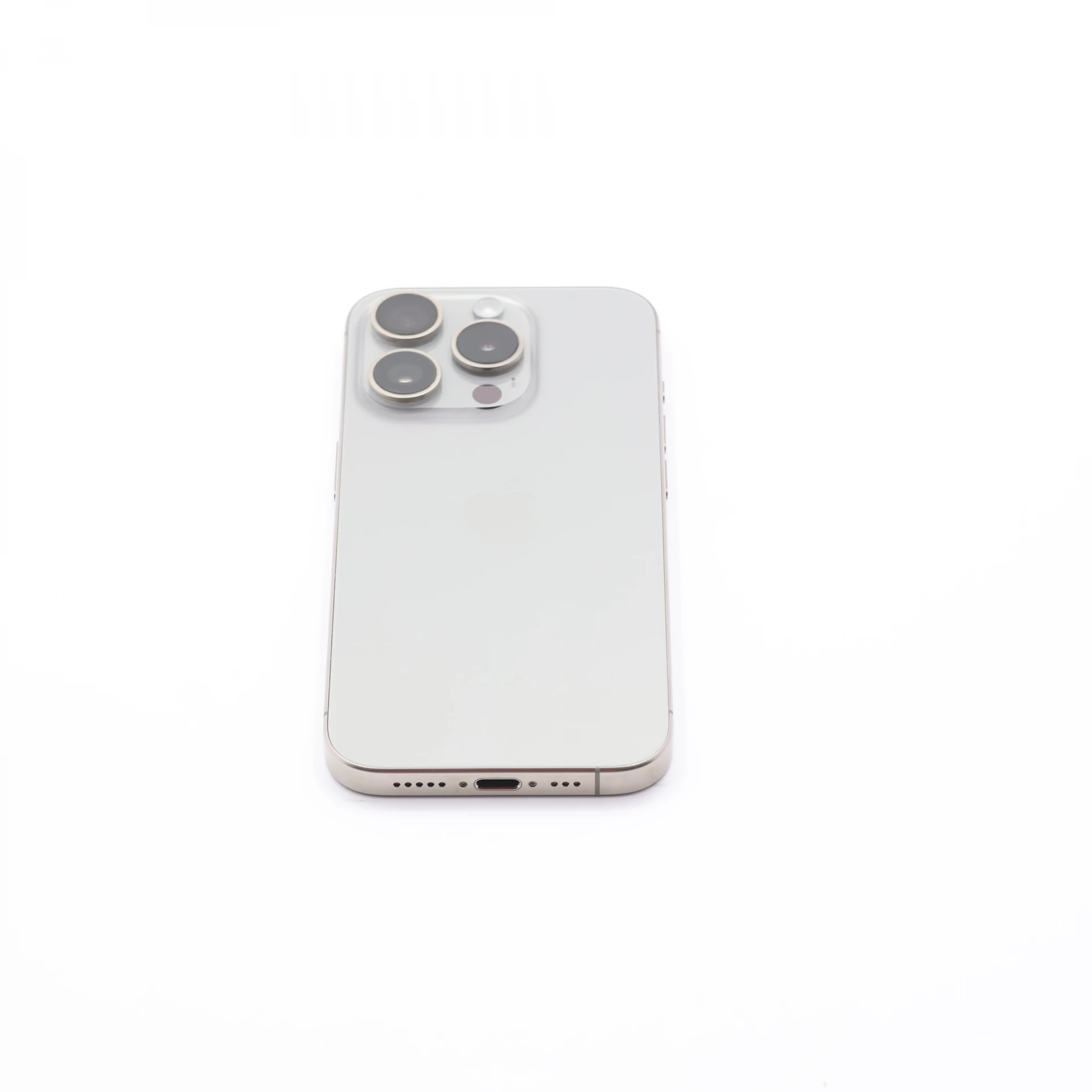 + Ajándékkal és 1 év garanciával! Felújított iPhone 15 Pro 128 GB Natural Titanium