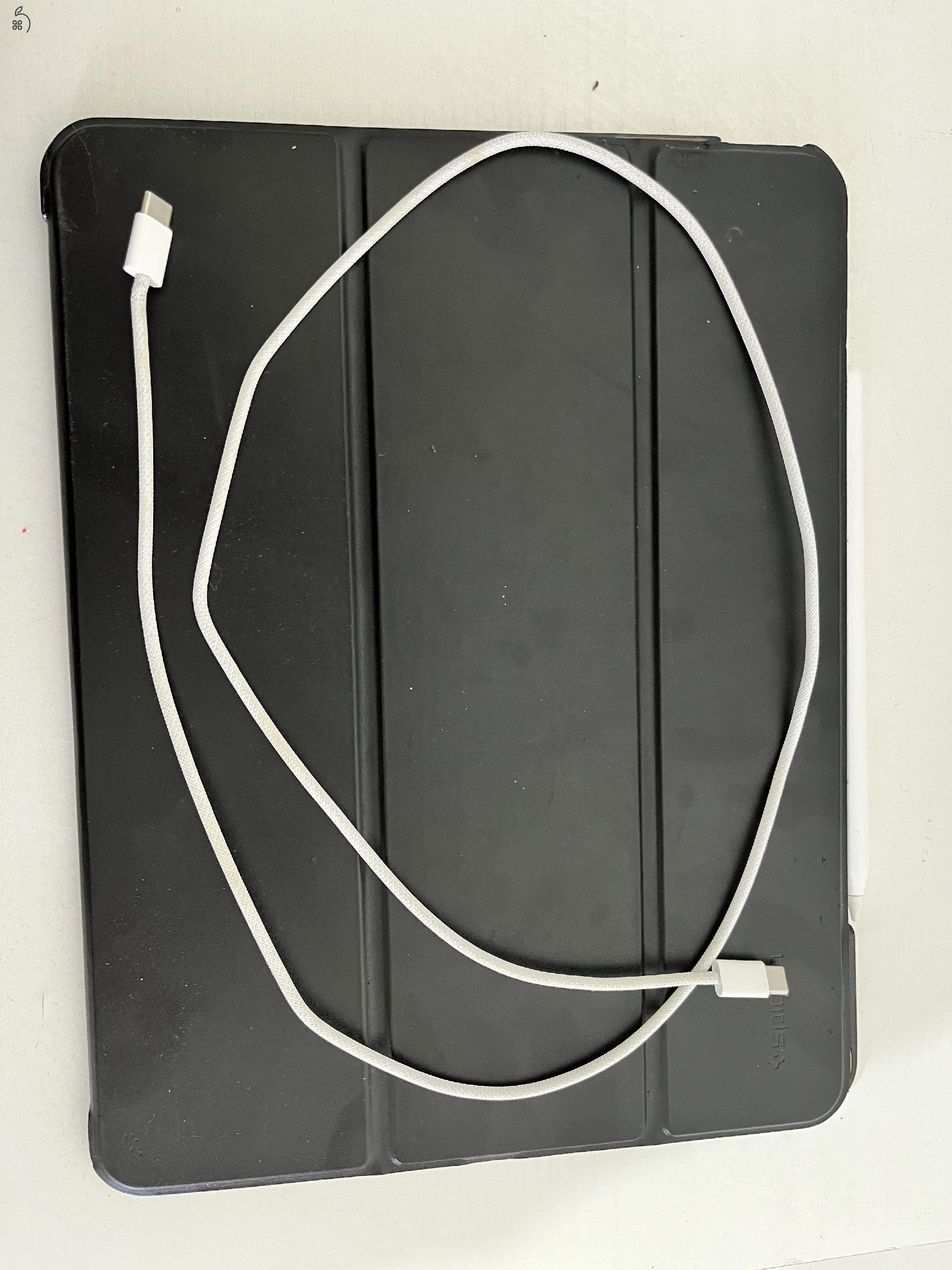 iPad Air 13″ (2024, M2 chip, 128 GB, Wi‑Fi) + Apple Pencil Pro + tokok + billentyűzet