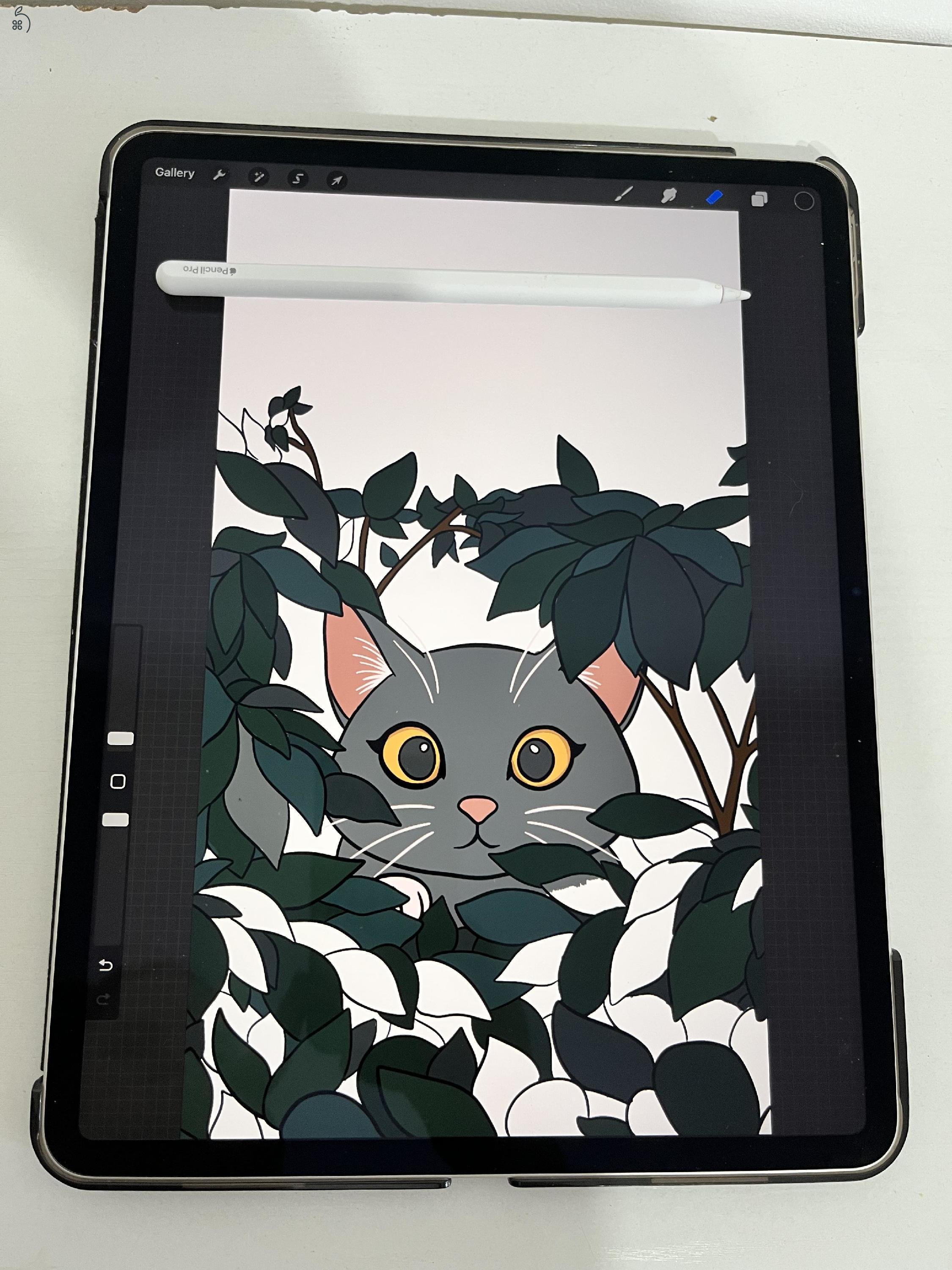 iPad Air 13″ (2024, M2 chip, 128 GB, Wi‑Fi) + Apple Pencil Pro + tokok + billentyűzet