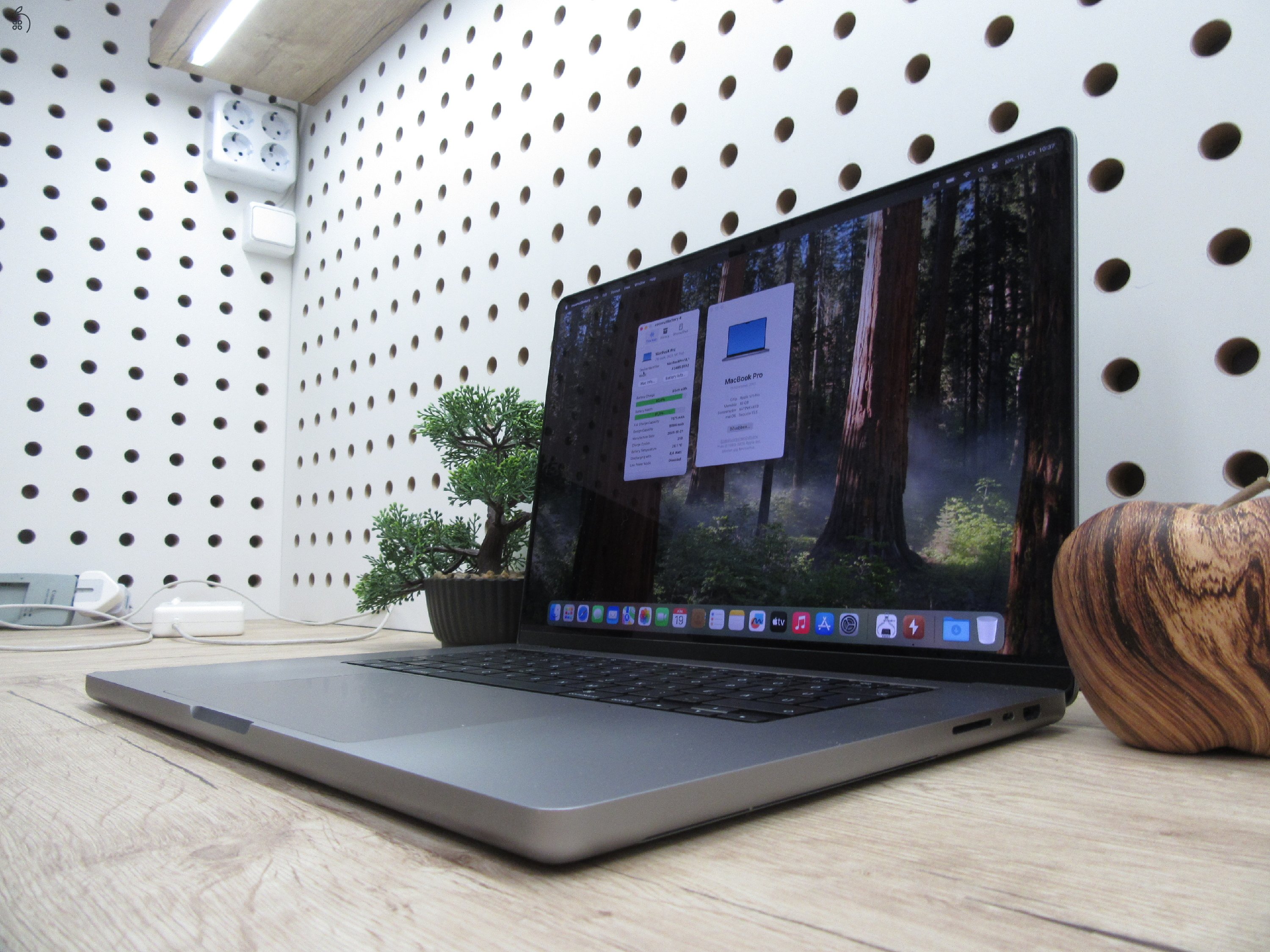 Apple Macbook 16 M1 Pro - 2021 - Használt, megkímélt állapot