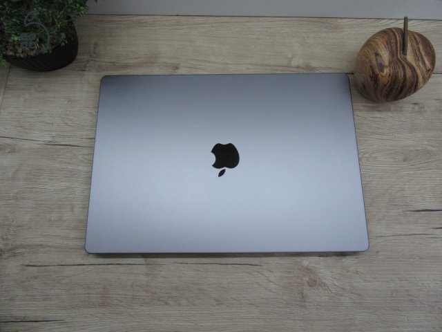 Apple Macbook 16 M1 Pro - 2021 - Használt, megkímélt állapot