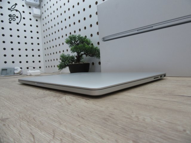 Apple Retina Macbook Pro 15 - 2013 Late - Használt, szép állapot