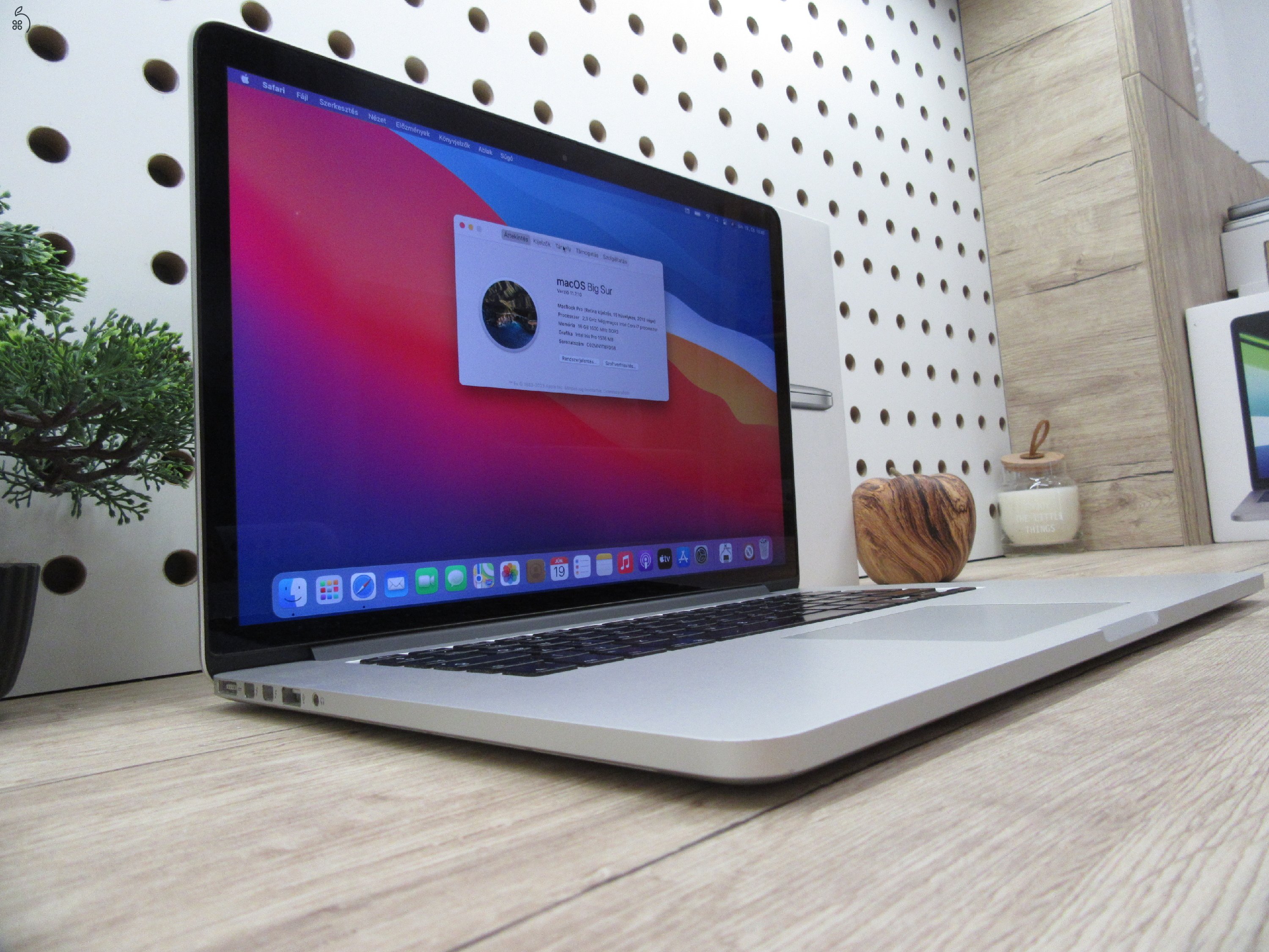 Apple Retina Macbook Pro 15 - 2013 Late - Használt, szép állapot