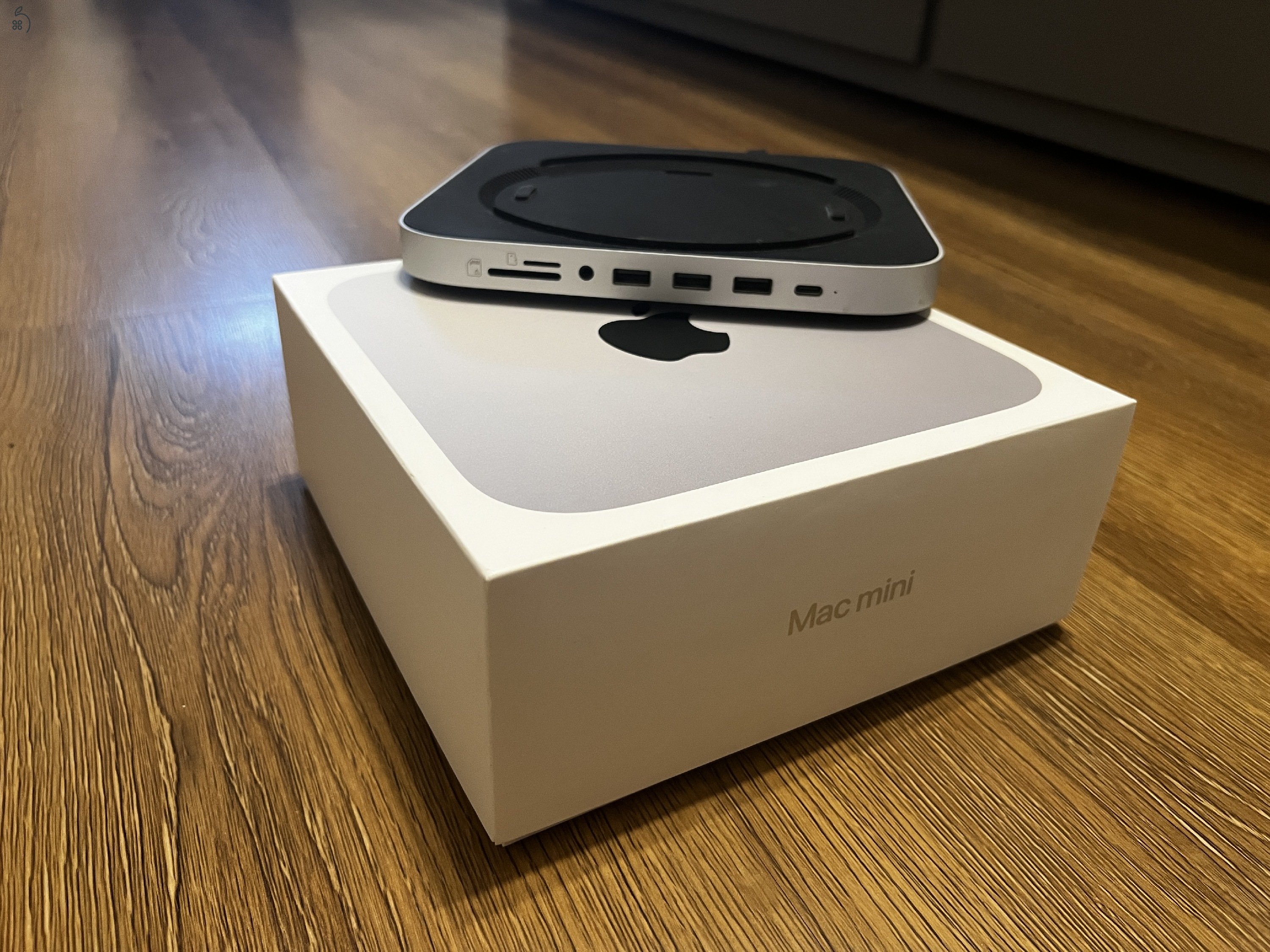 Mac mini M1 (8GB/512GB) + Satechi Type-C Hub Állvány (Újszerű)