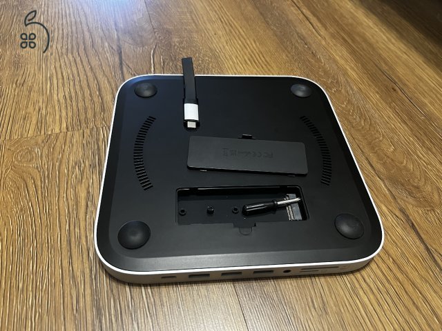 Mac mini M1 (8GB/512GB) + Satechi Type-C Hub Állvány (Újszerű)