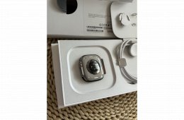 Eladó keveset használt Apple Watch Ultra 2 tartozékkal