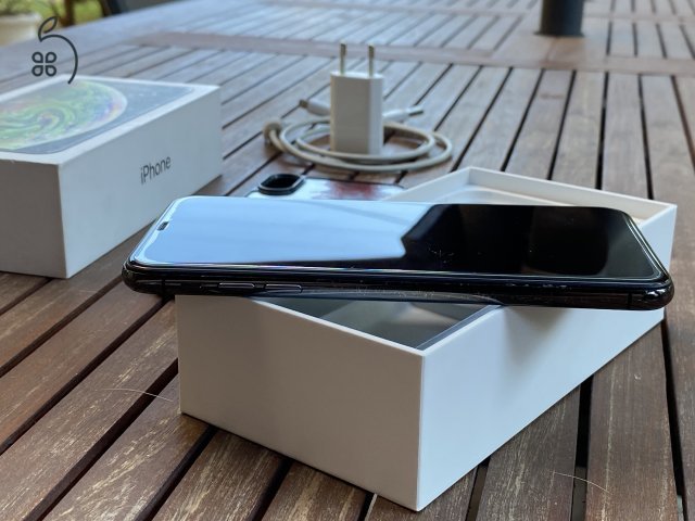 Apple iPhone XS Max - 256 GB - Fekete - Független 