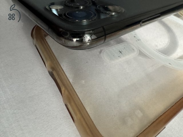 iPhone 11 PRO 256GB +3tok, iSTYLE -ban gyári akksi csere