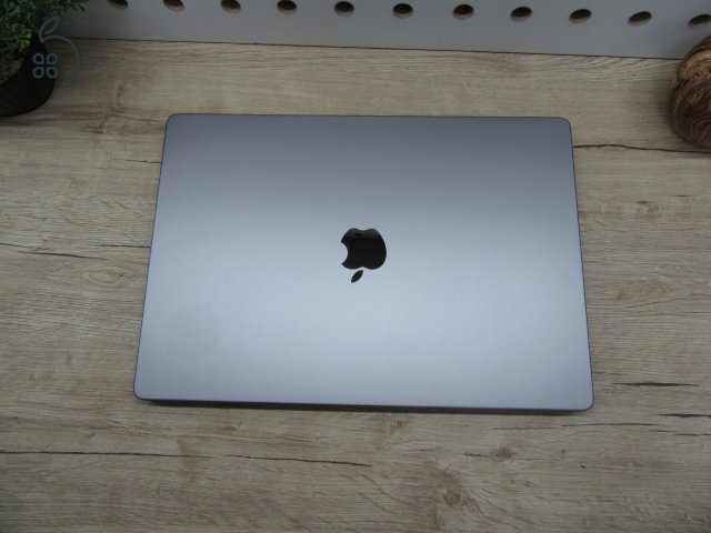 Apple Macbook 16 M1 Pro - 2021 - Használt, szép állapot - 32 Gb RAM !!!
