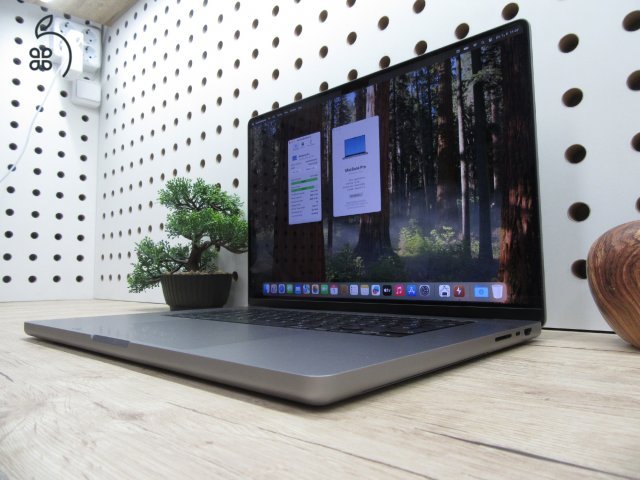  Apple Macbook 16 M1 Pro - 2021 - Használt, megkímélt állapot - 32 Gb RAM !!! 