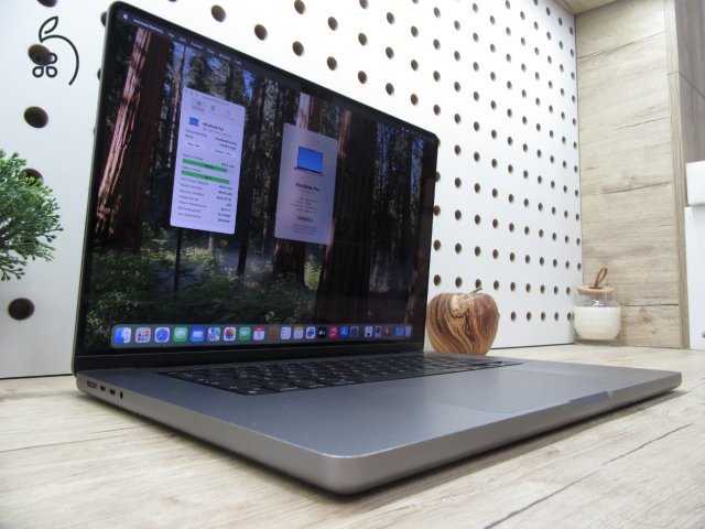  Apple Macbook 16 M1 Pro - 2021 - Használt, szép állapot - 32 Gb RAM !!! 