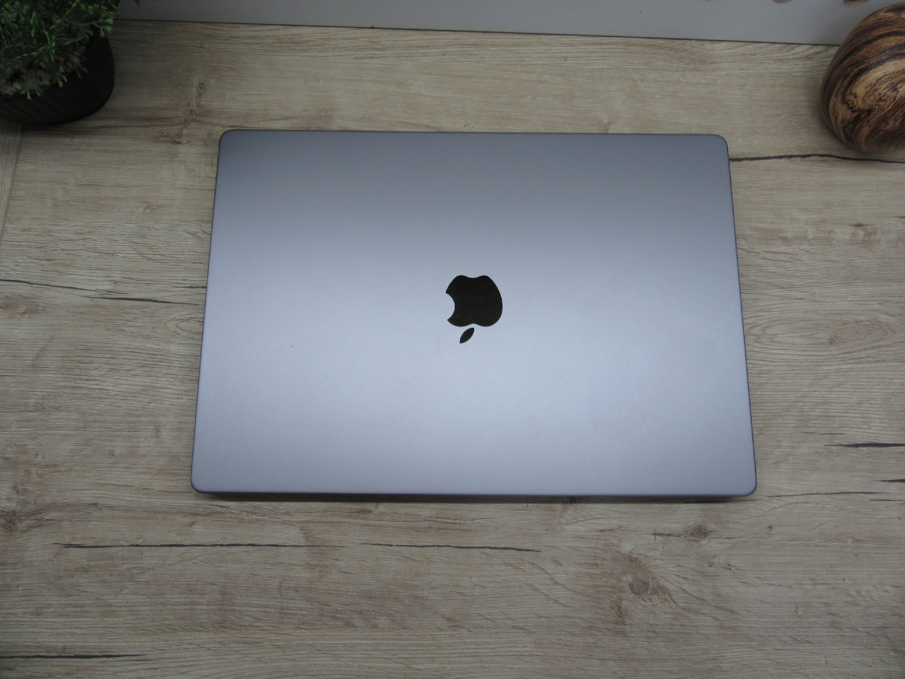  Apple Macbook 16 M1 Pro - 2021 - Használt, szép állapot - 32 Gb RAM !!! 