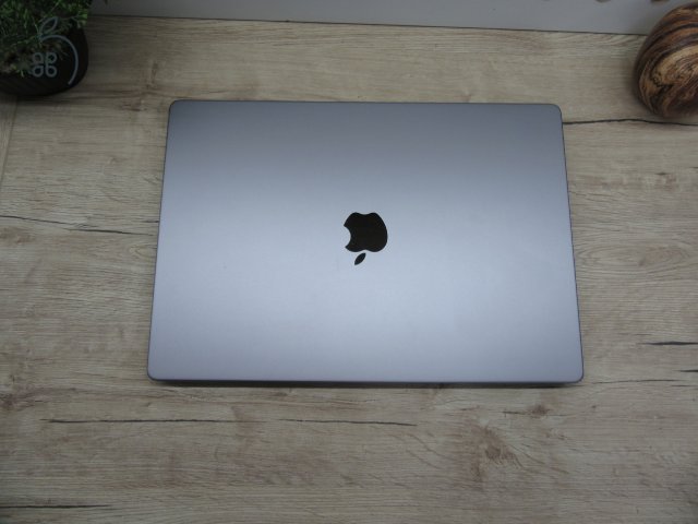  Apple Macbook 16 M1 Pro - 2021 - Használt, szép állapot - 32 Gb RAM !!! 