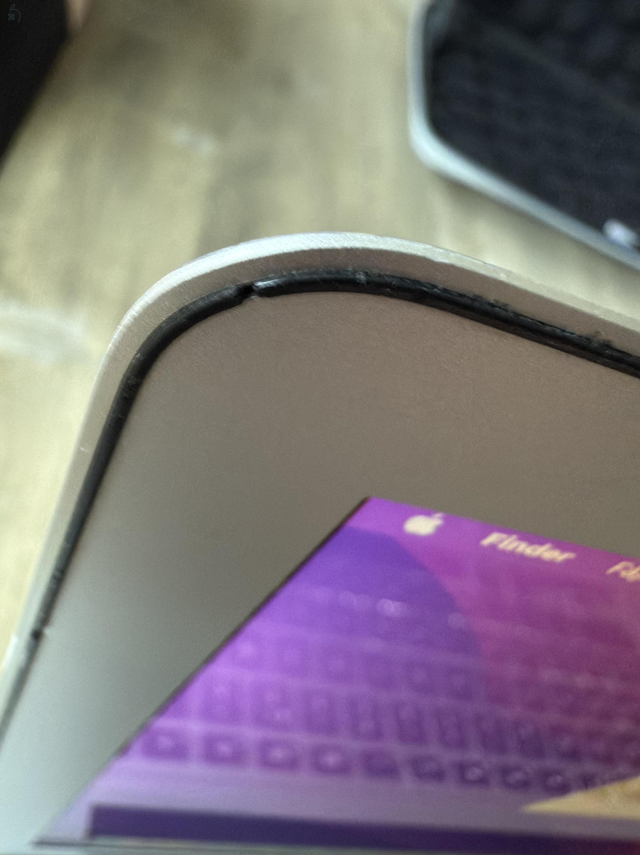 Macbook Air (13-inch, 2017)