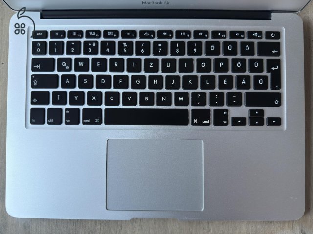 Macbook Air (13-inch, 2017)