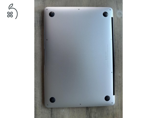 Macbook Air (13-inch, 2017)