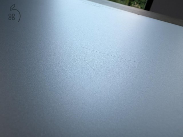 Macbook Air (13-inch, 2017)