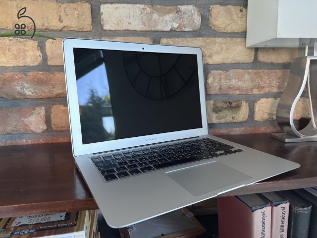 Macbook Air (13-inch, 2017)